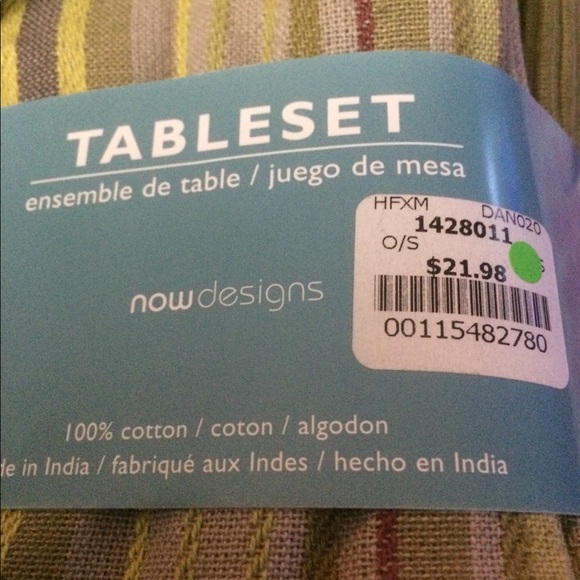 NWT Cotton 4 Place-Mat/4 Napkin Set (#1) - Picture 2 of 3